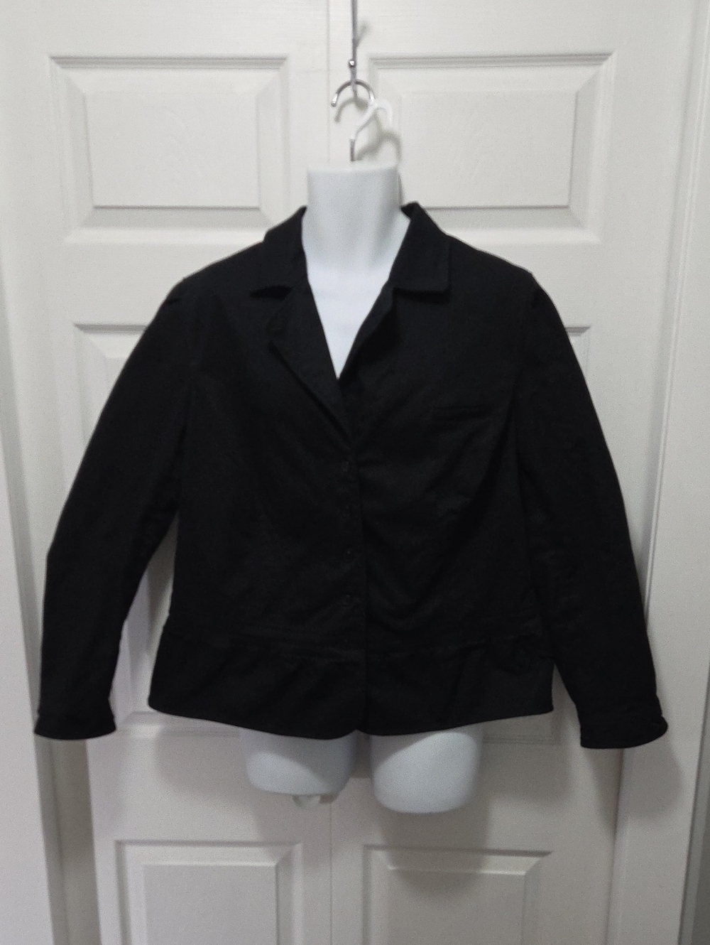 22W Classic Black Collared Jean Jacket - Tailored Women's Layering Piece